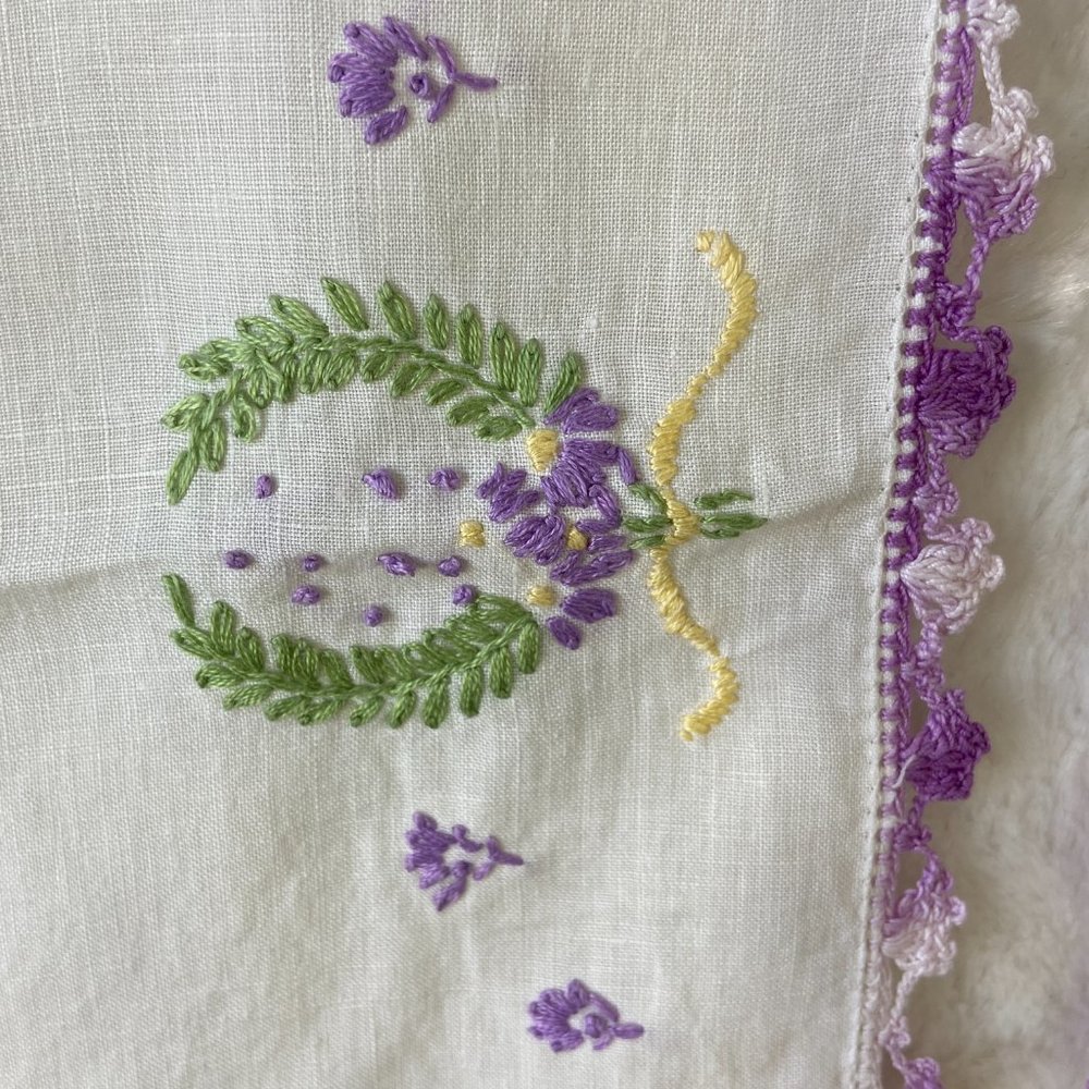 Vintage set 2 Linen Handmade embroidery Floral Crocheted Bordered edges Runners - Picture 5 of 10